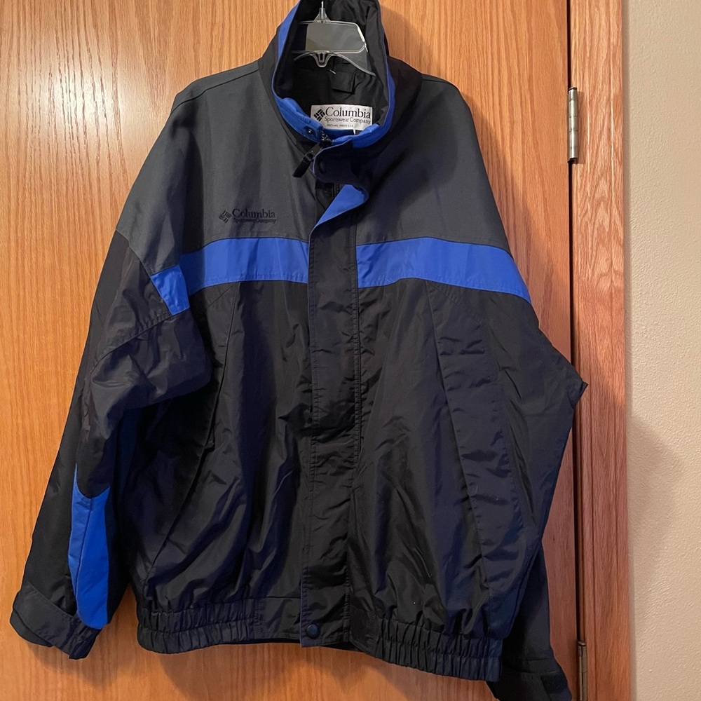 Columbia Blue Black Jacket coat Men’s Large Hooded parka shell only like new.